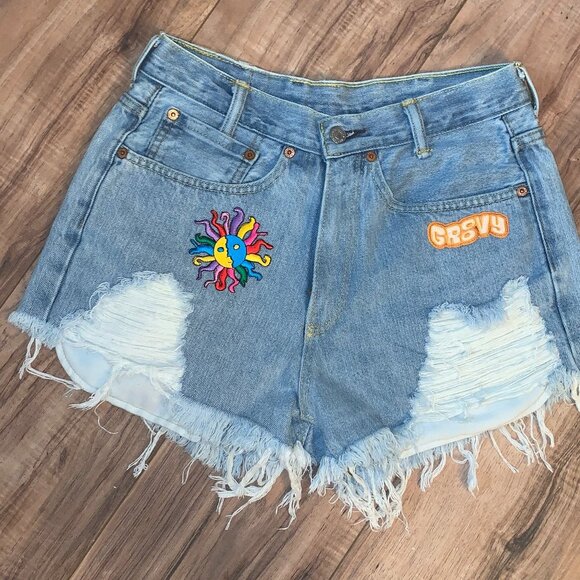 Custom Vintage 505 Levi Denim Shorts Hippie Size 2 FITS BIGGER - Picture 3 of 4